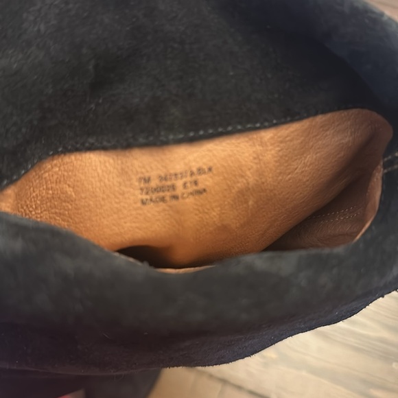 Gorgeous FRYE Clara Tassel Over Knee Women's Black Suede Boot - Picture 9 of 14